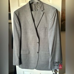 Jos. A Banks Gray Pinstripe 42R / 36W Brand New Suit